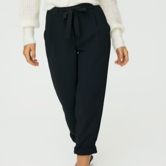 Aritzia Wilfred Allant Tie Waist Cuffed Cropped Pants in Black (Size 00) - Picture 1 of 9